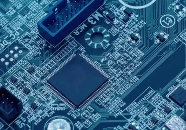 供應電源管理-PMIC 芯片：包括電池管理、電壓基準、LDO 穩(wěn)壓器、開關(guān)穩(wěn)壓器