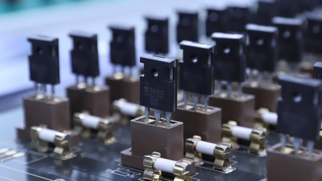 供應(yīng)SiC（碳化硅）功率器件：SiC 肖特基二極管、SiC MOSFET、SiC 功率模塊