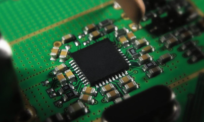 收購—RENESAS—模擬產(chǎn)品：電力線通信 (PLC)、放大器、開關(guān)和多路復(fù)用器